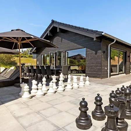 Beautiful In With Kitchen Holiday home